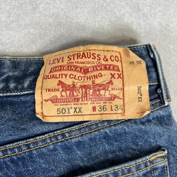 Levis 501 XX Jeans Mens 34x31* Blue Dark Wash Straight Leg American Denim 2000s - Picture 6 of 10